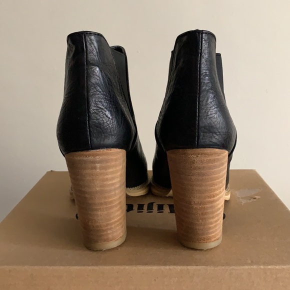 NOUL Korean brand Peep Toe Booties - Picture 5 of 10